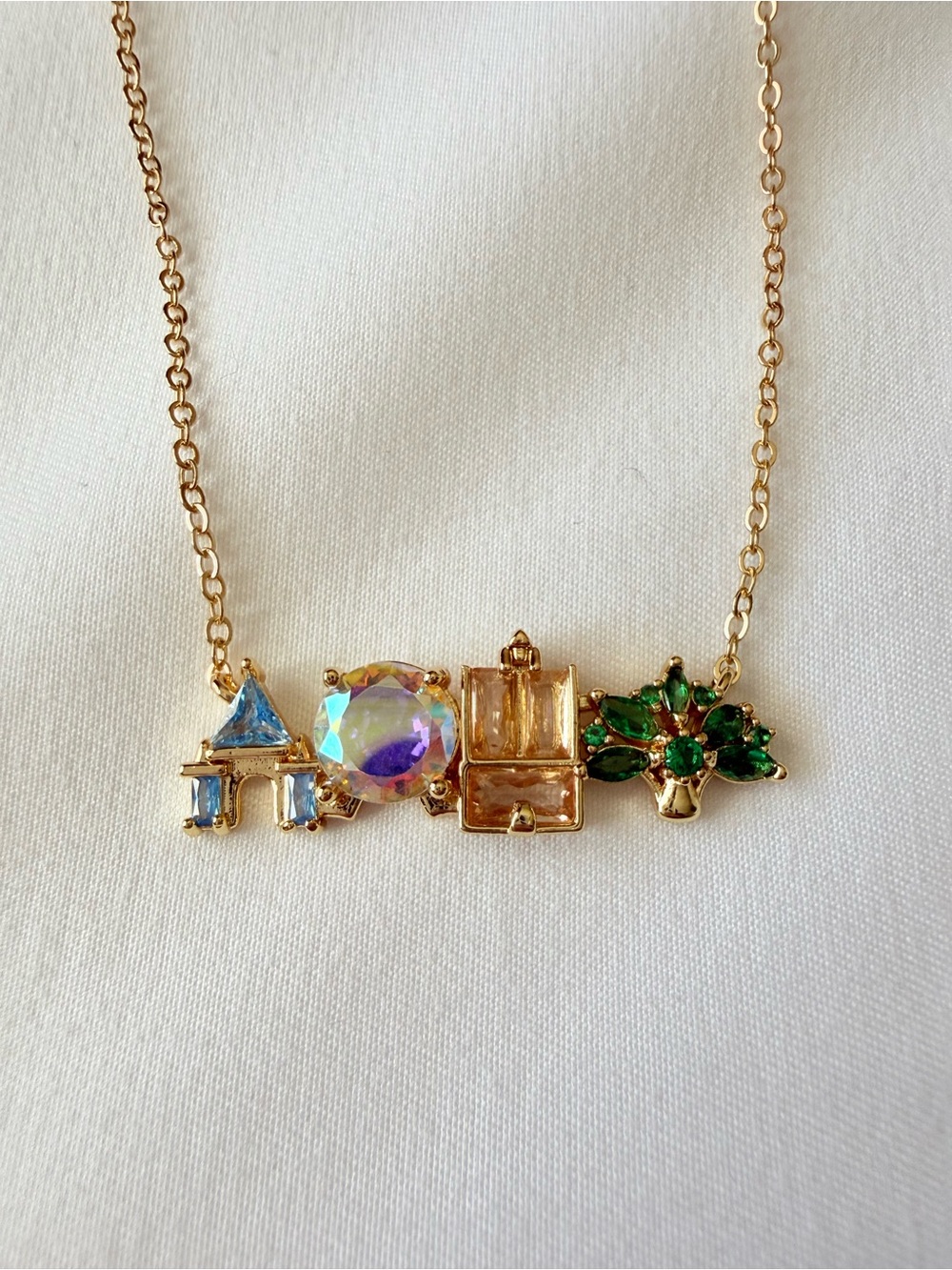 Disneyworld 4 parks necklace
